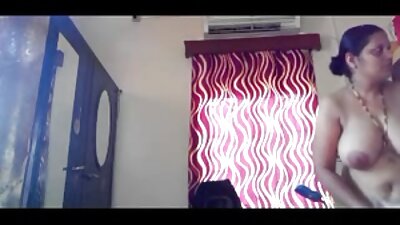 Gördülő körül az ágyban videó (Cadence Lux) néger picsák